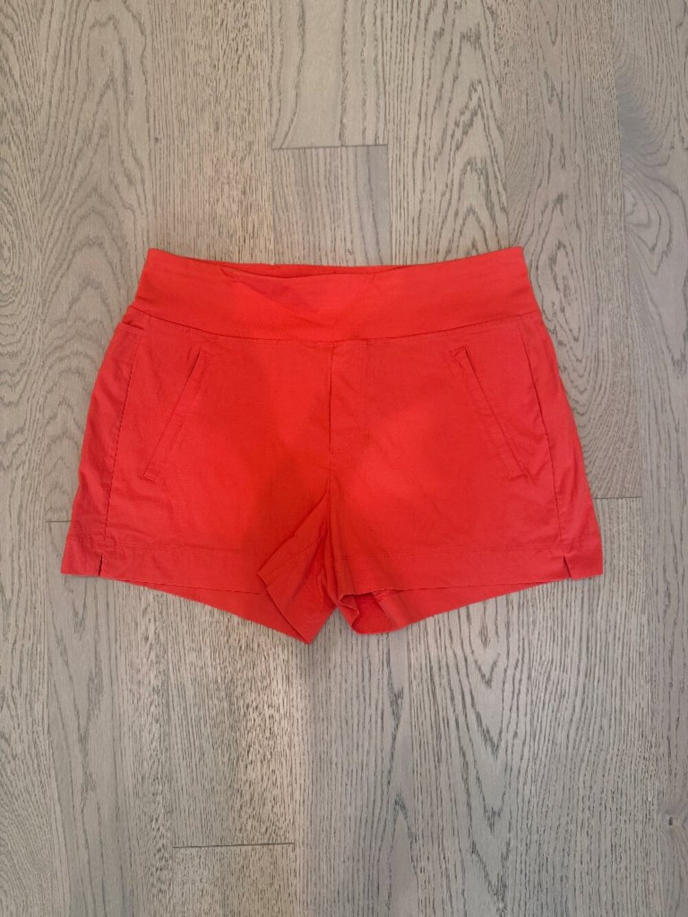Athleta Trekkie North Short | Size 10 | Tomato Red | Ripstop | VGUC |